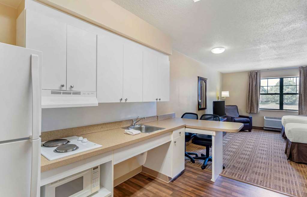 Extended Stay America Select Suites Chicago Rolling Meadows - photo 27