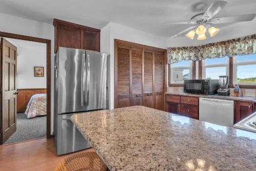 Wahoo by Oak Island Accommodations - photo 46