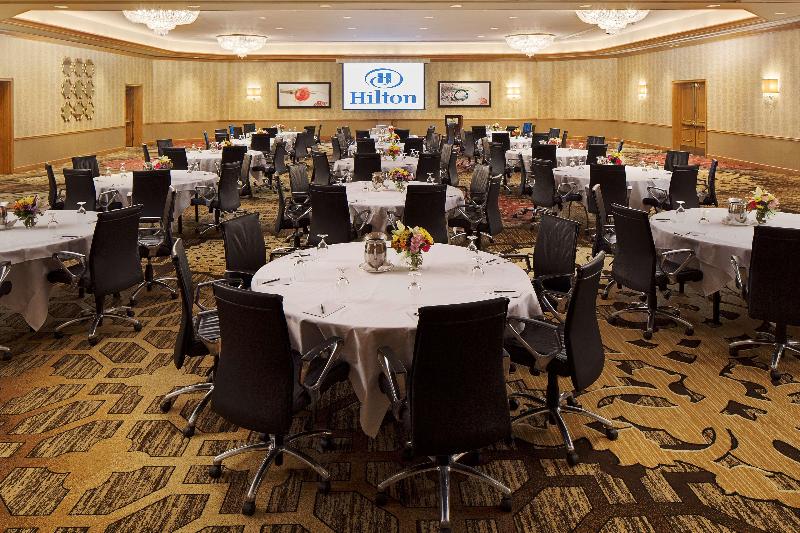 Hilton Rosemont Chicago O'Hare - photo 10