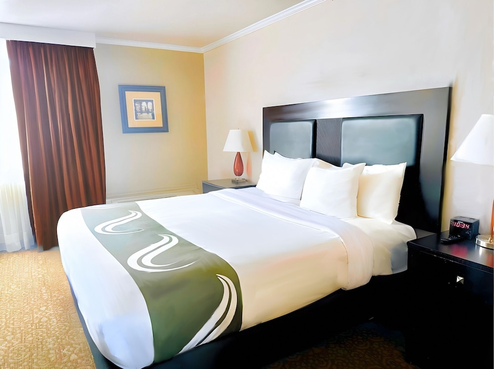 Quality Inn Fort Worth Downtown East - photo 11