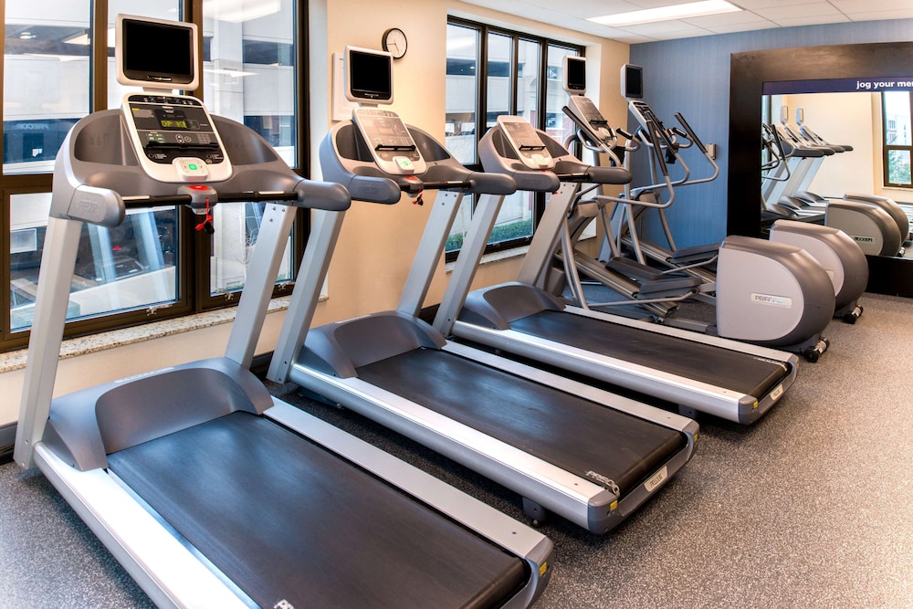 Hampton Inn & Suites National Harbor Alexandria Area - photo 24