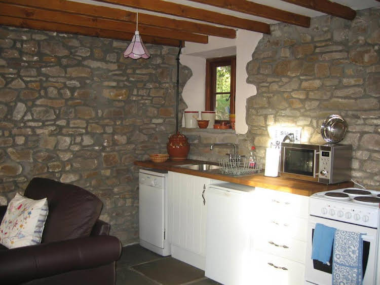 Tunnel Cottages at Blaen nant y Groes Farm — 4-Star Luxury Hotel in Cardiff, United Kingdom