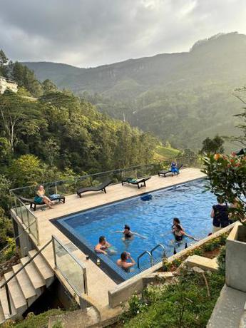 Ramboda Falls PLC in Nuwara Eliya, Sri Lanka