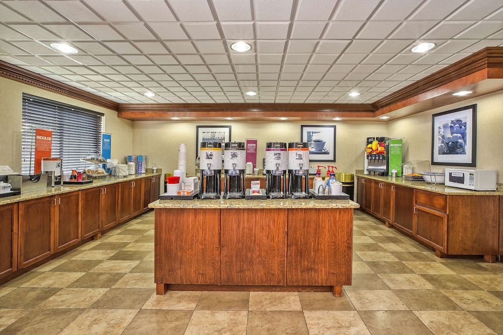 Hampton Inn Hotel Detroit Belleville Airport Area - photo 19
