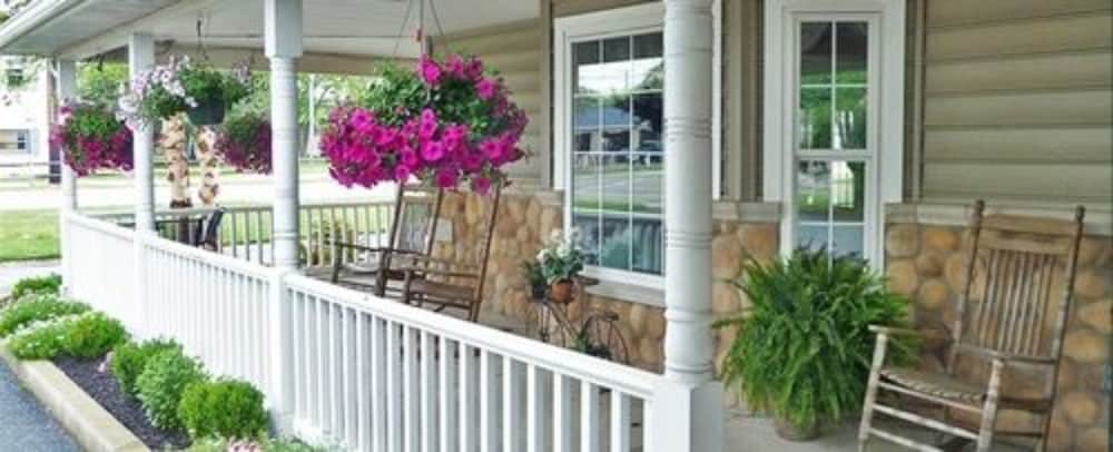 Hearthstone Inn & Suites - photo 42