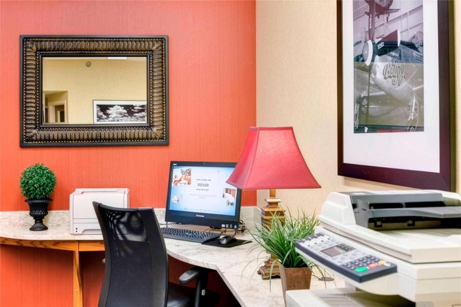 Pittsburgh Airport Inn and Suites - photo 14