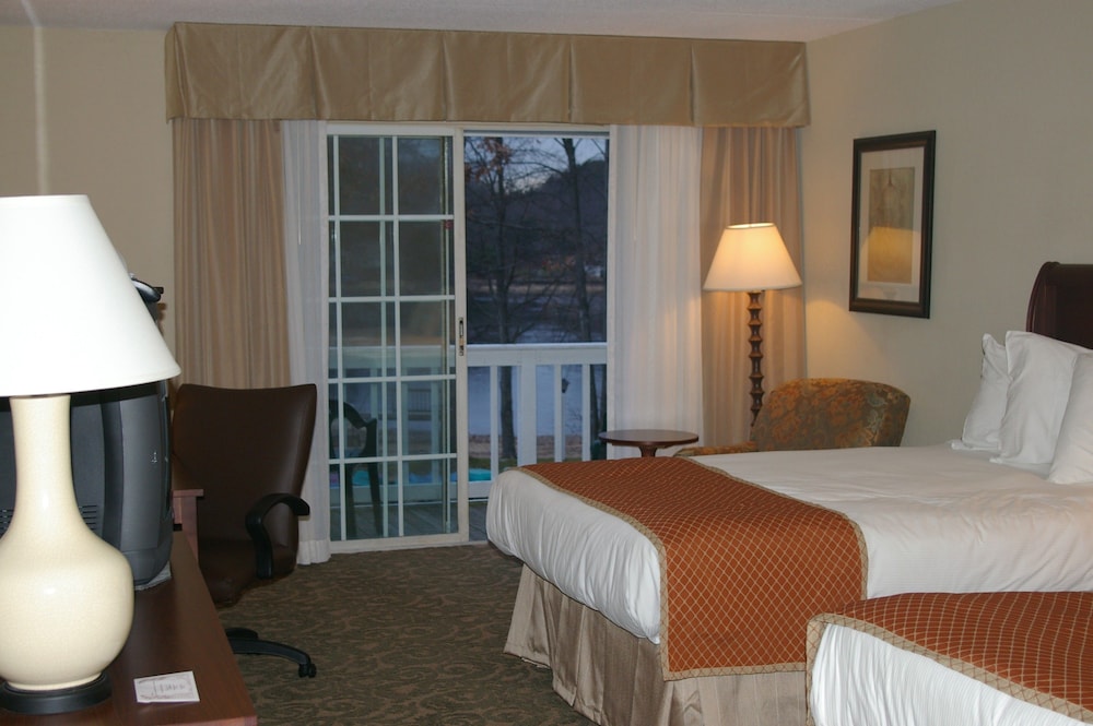 Sturbridge Host Hotel & Conference Center - photo 7