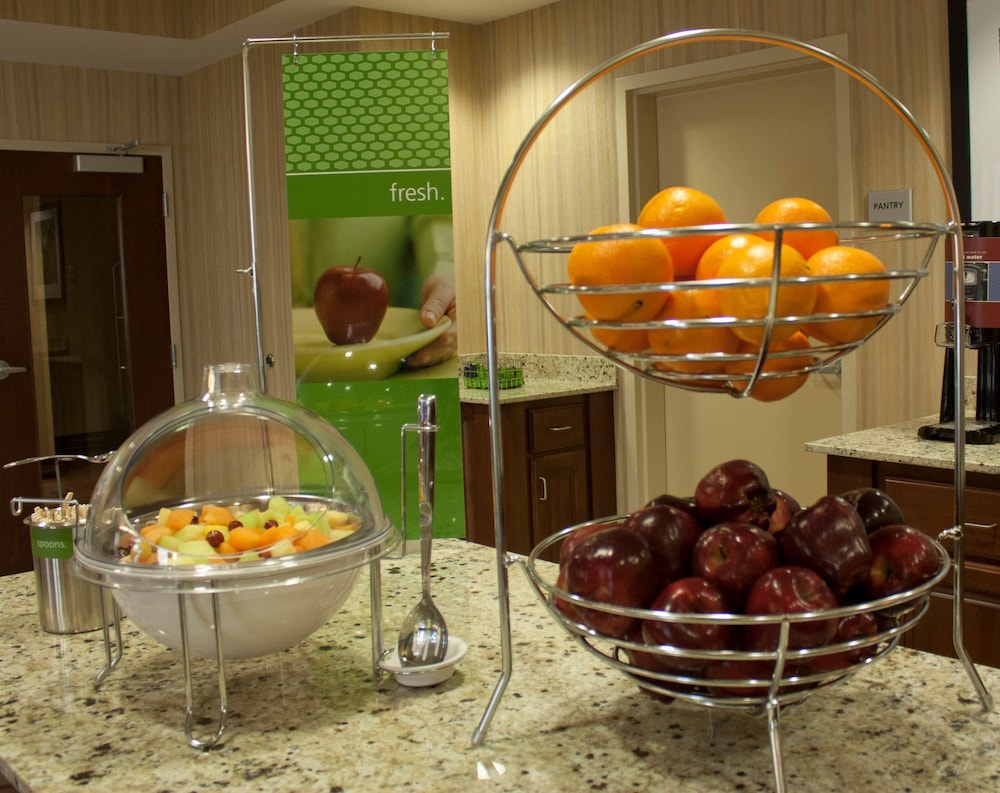Hampton Inn Burlington - photo 21
