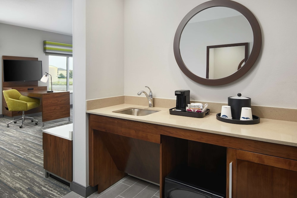 Hampton Inn Odessa Trinity - photo 15