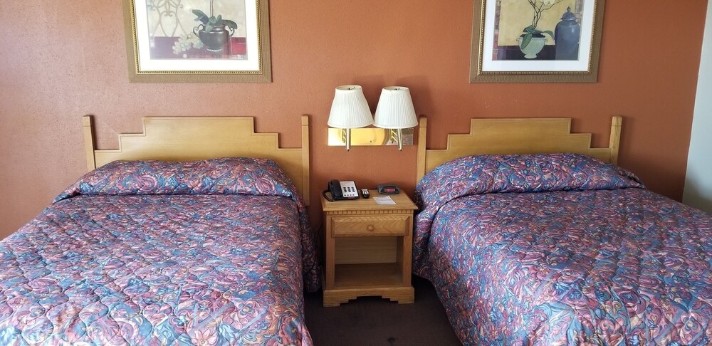 Sweetwater Inn - photo 9