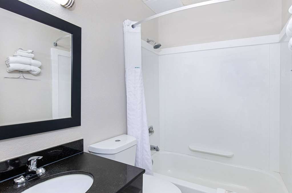 Super 8 by Wyndham Johnson City - photo 19