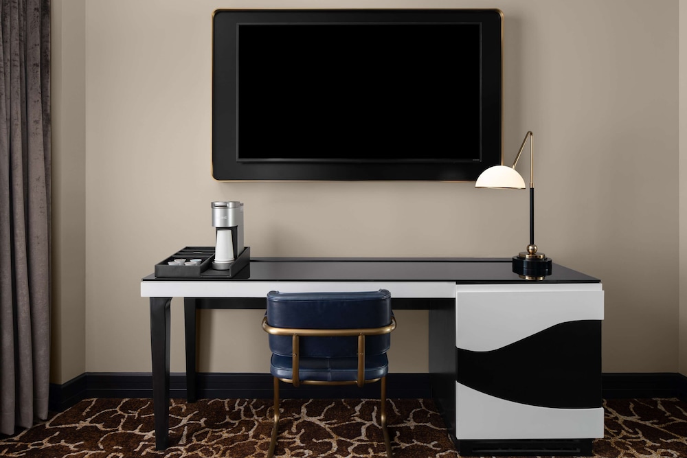 Hotel Fraye Nashville Curio Collection by Hilton - photo 11