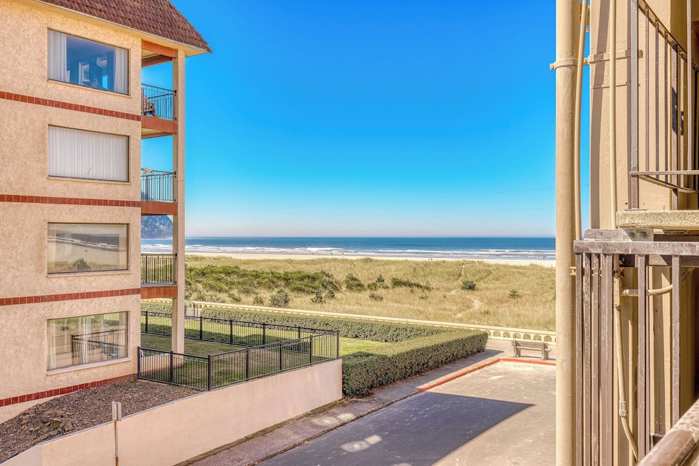 Sand & Sea Resort Condominiums - photo 987