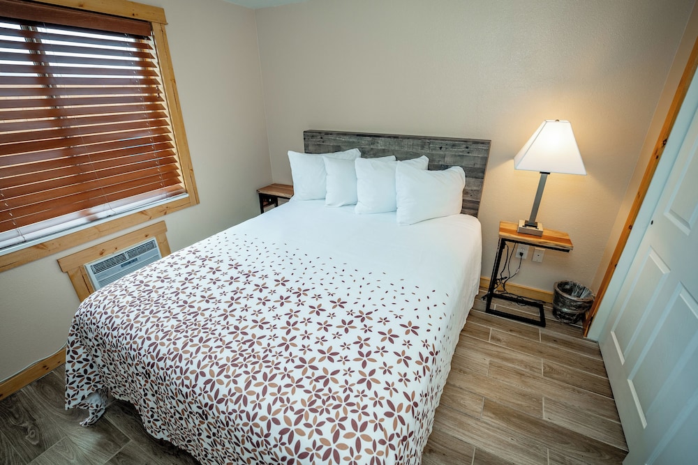 Estes Mountain Inn - photo 56