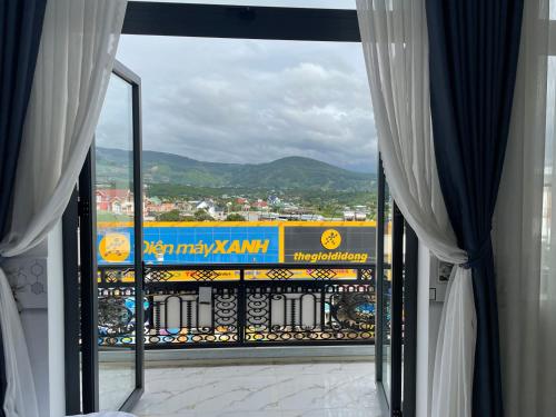 Nhà Nghỉ Hoàng Giang — hotel near Lien Khuong Airport