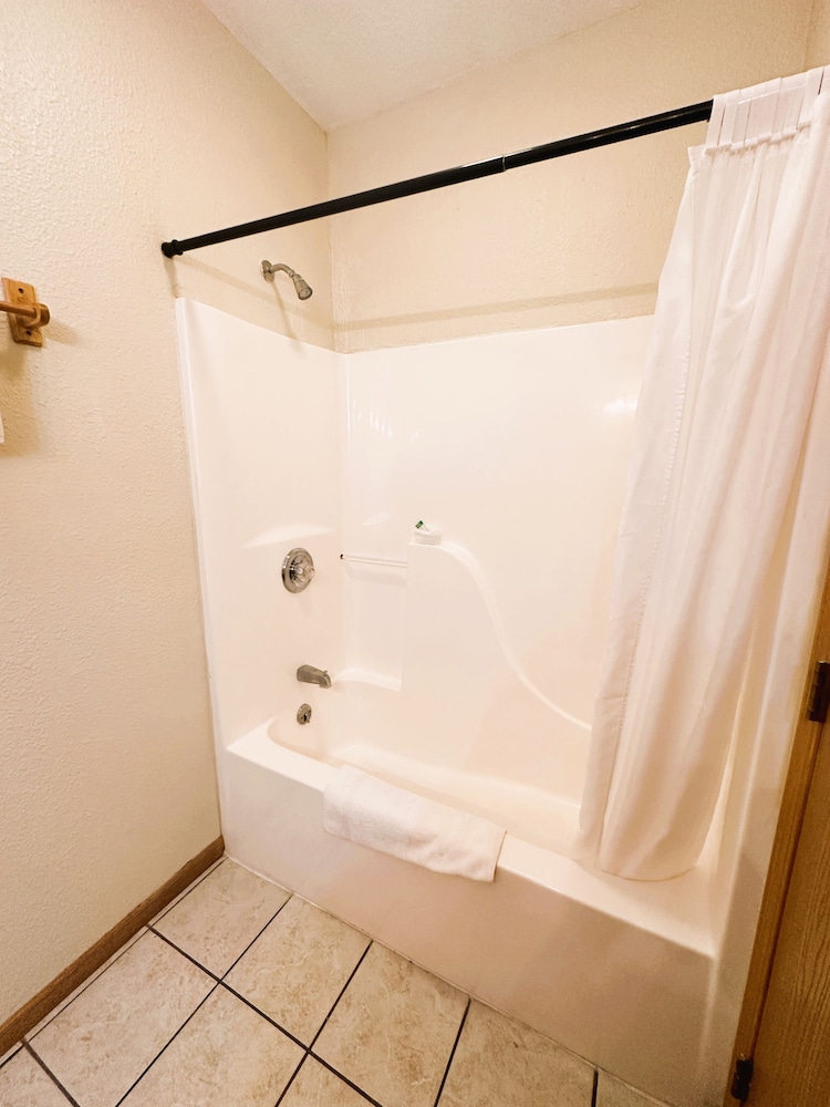 Alhonna Resort LLC - photo 218