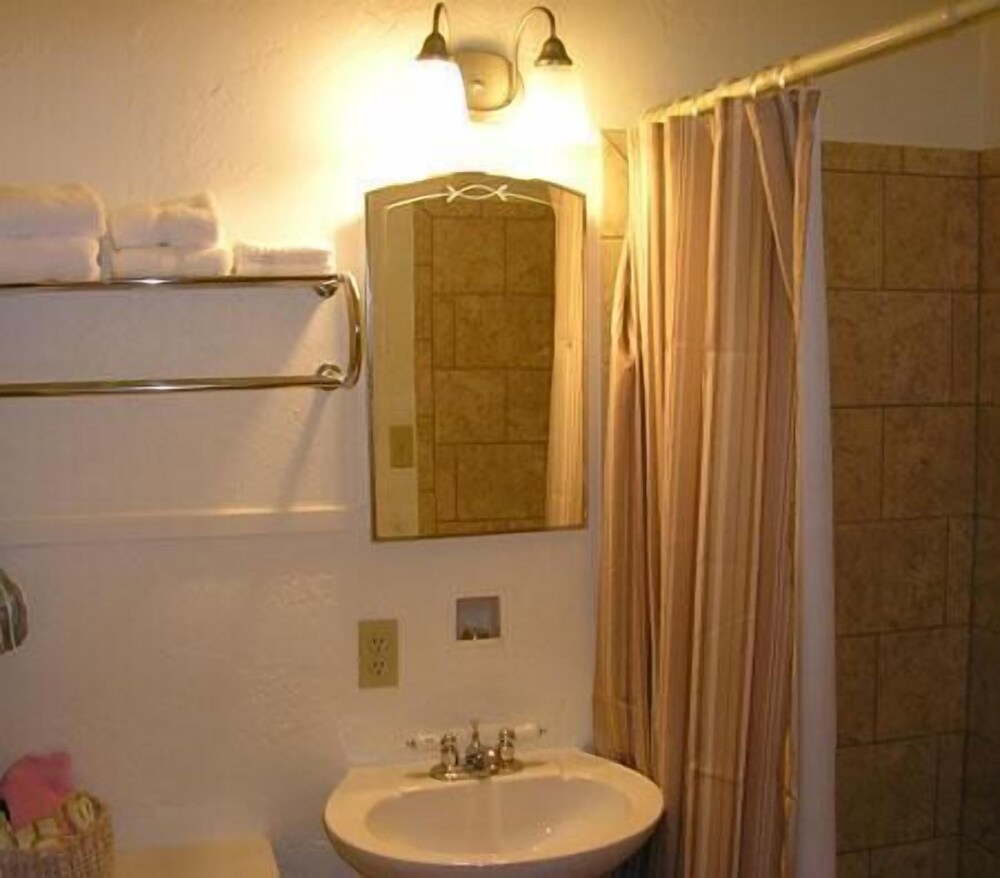 La Plaza Inn - photo 60