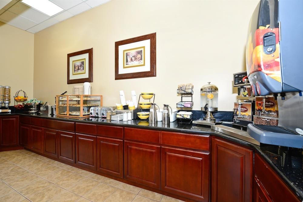 Best Western of Long Beach - photo 29