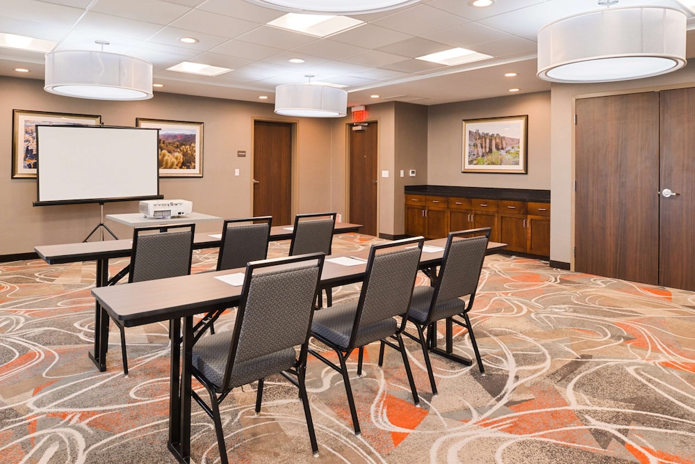 Hampton Inn El Centro - photo 29