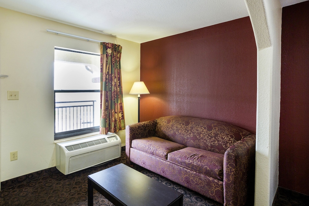 Oyo Hotel Lsu - photo 19