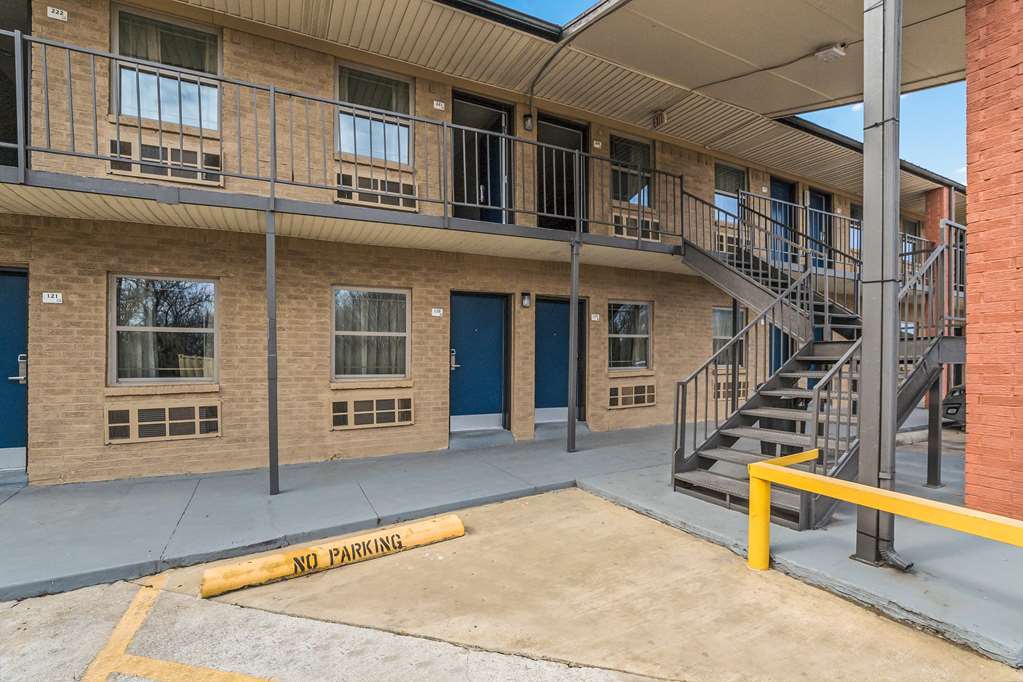Motel6 Dallas TX - photo 5
