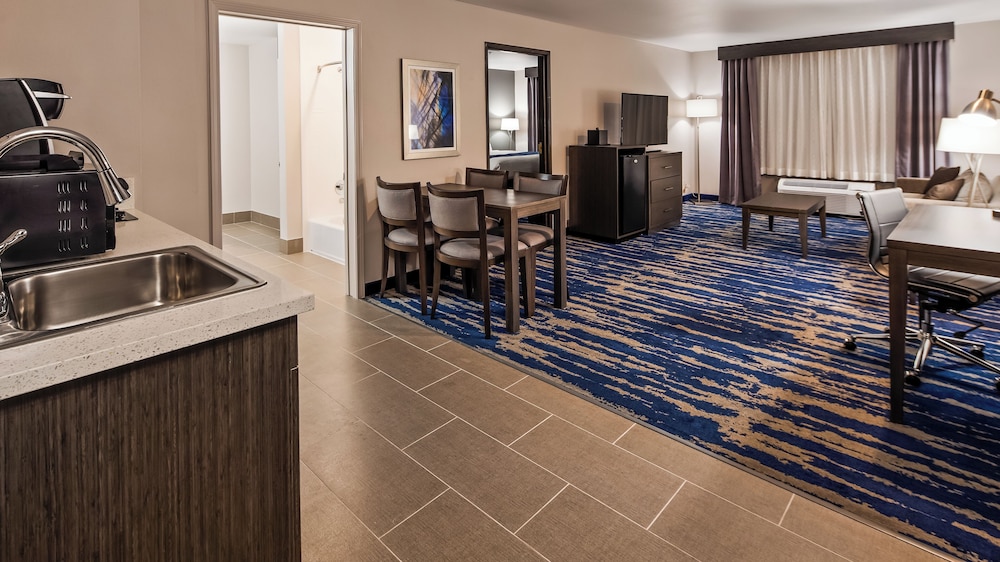 Garner Hotel Longview South by IHG - photo 10