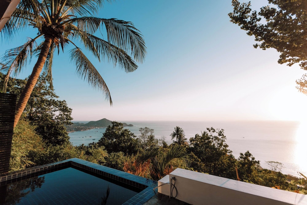 Lunar Villas Koh Tao Luxury Pool Villa — 4-Star Luxury Hotel in Koh Tao, Thailand