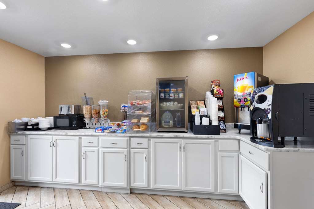 Super 8 by Wyndham Paducah I 24 Exit 4 - photo 28