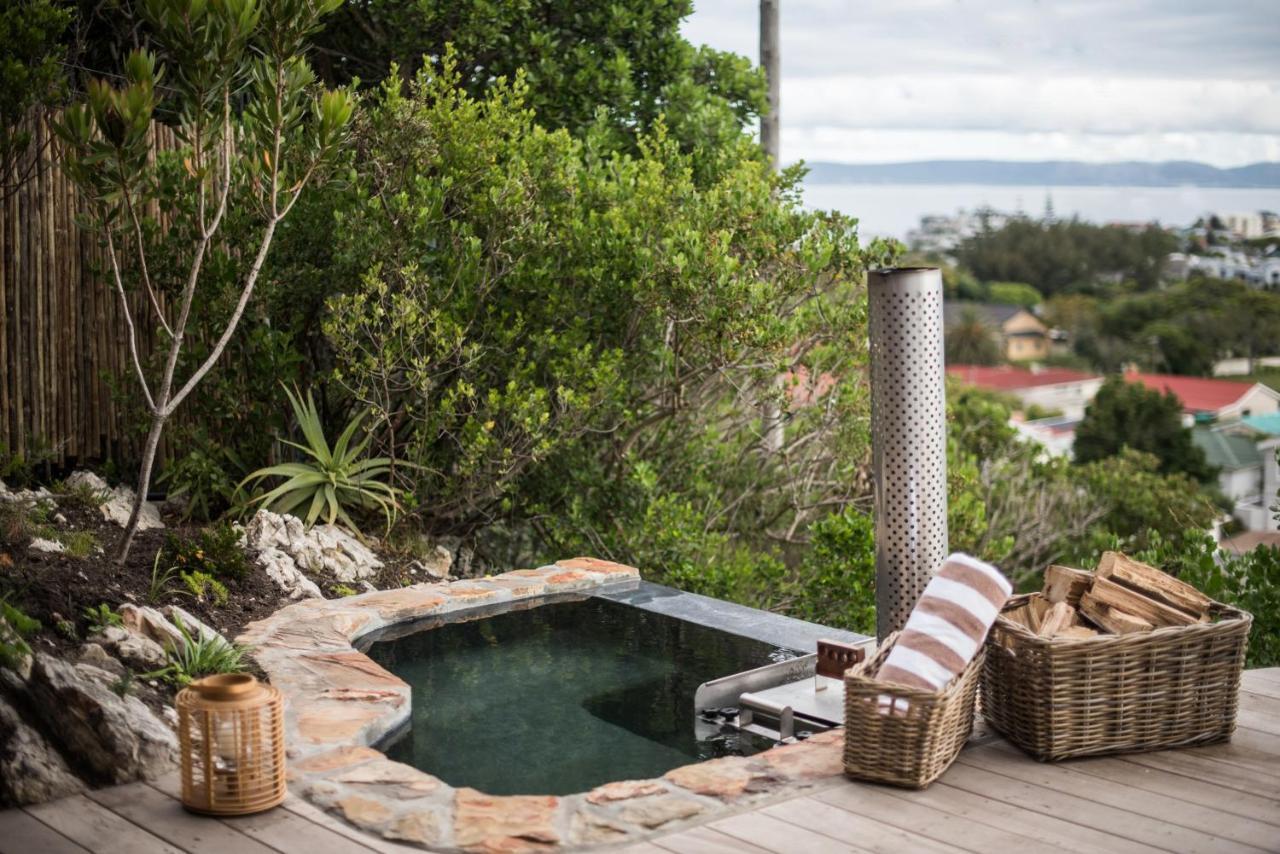 Ridge House — 4-Star Luxury Hotel in Hermanus, South Africa