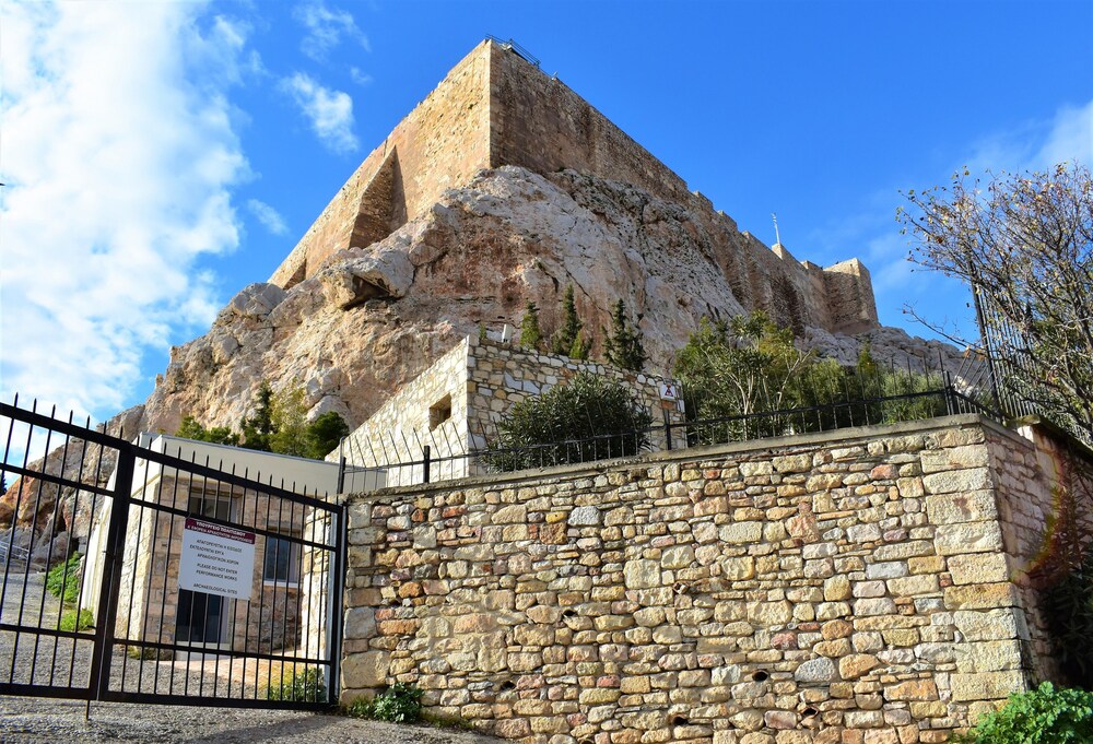 Acropolis Suites — 4-Star Luxury Hotel in Athens, Greece