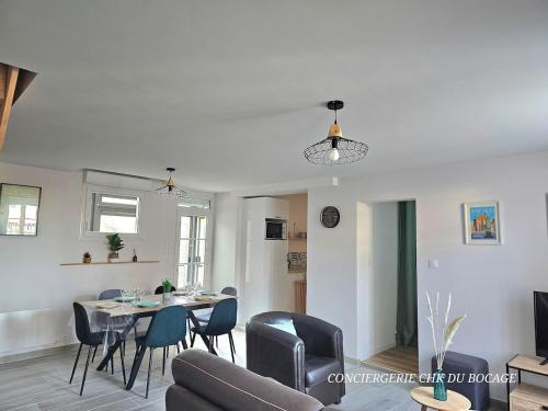 Le Relais 19 centre bourg T4 100m2 4min à Puy duFou — hotel in Les Epesses