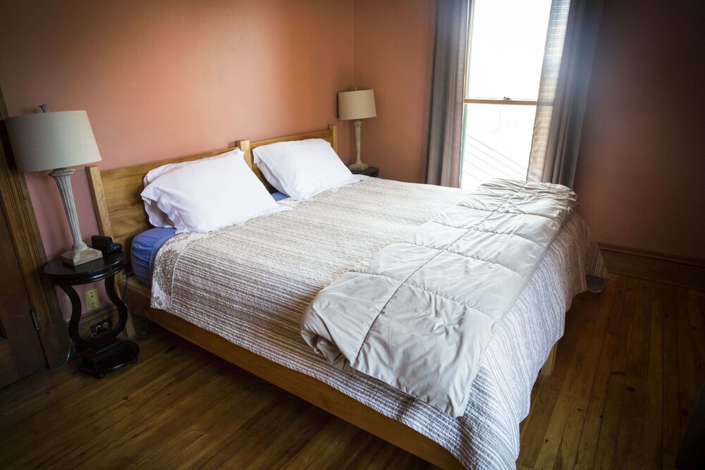 Mt. Philo Inn - photo 8