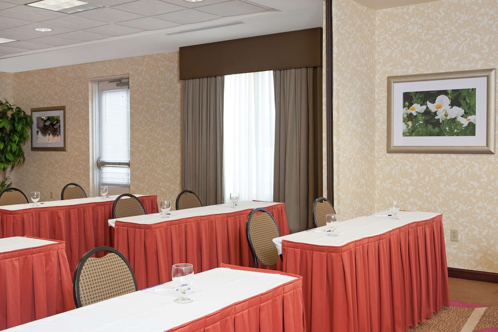 Hilton Garden Inn St.Paul Oakdale - photo 12