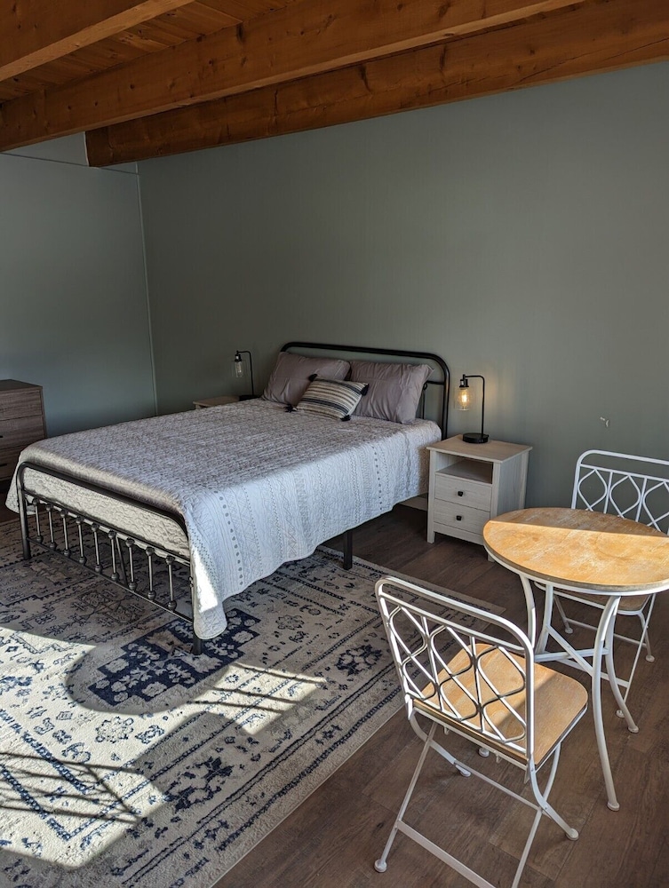 The Arsenal Inn - photo 7