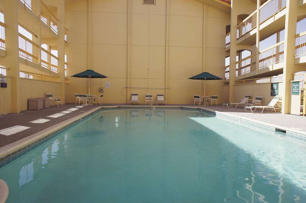 La Quinta Inn by Wyndham Albuquerque Airport - photo 7