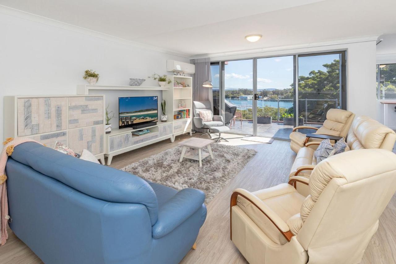 Lake Reflections — carbon neutral stay, Forster