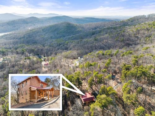 Above and Beyond Cabin with Massive Views Near Helen — 4-Star Luxury Hotel in Cleveland, United States