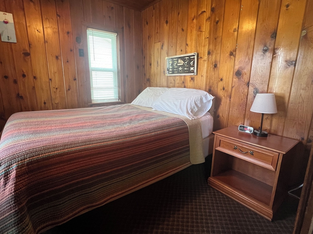 Pleasant Valley Resort - photo 14
