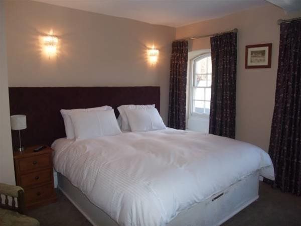 Highcroft House — 5-Star Luxury Hotel in Towcester, United Kingdom