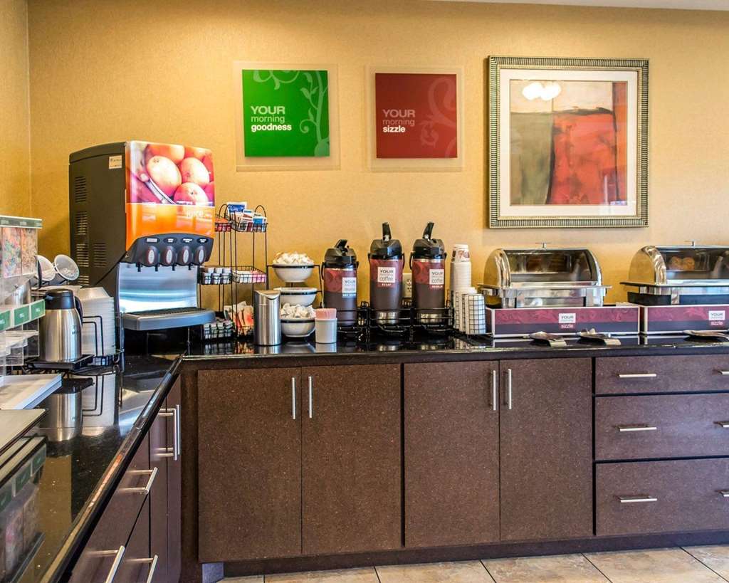 Comfort Inn & Suites Franklin East - photo 37