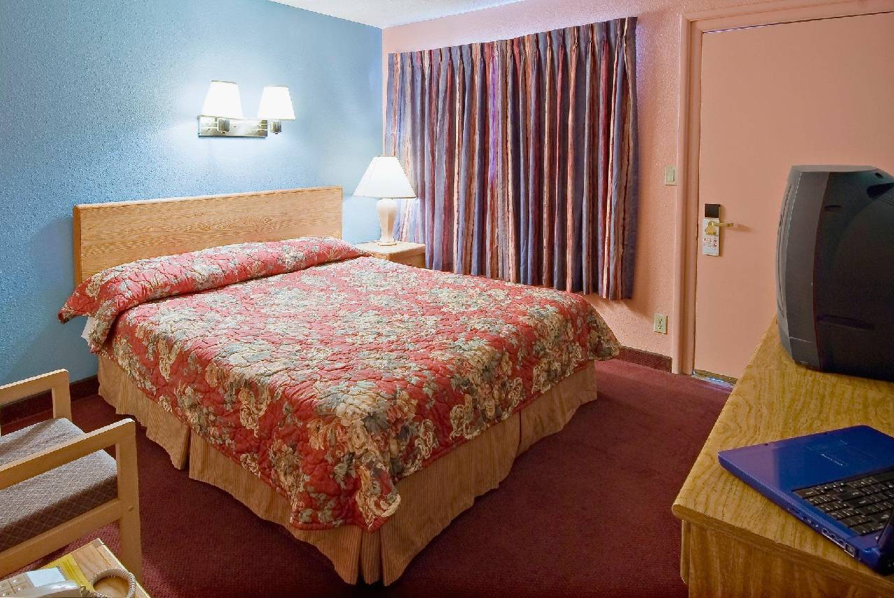 Snow Peak Inn - photo 7