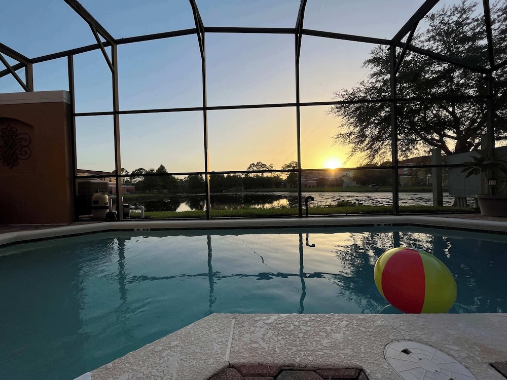 Create Lasting Magical Memories Resort Home for 8 - photo 21