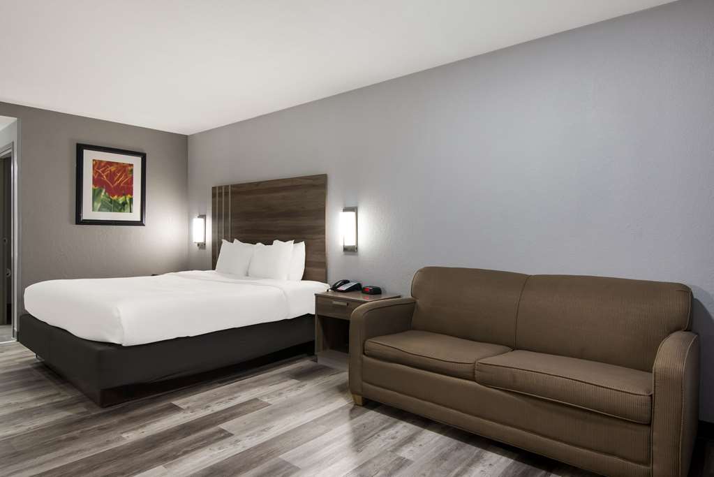 Quality Inn near Casinos and Convention Center - photo 12