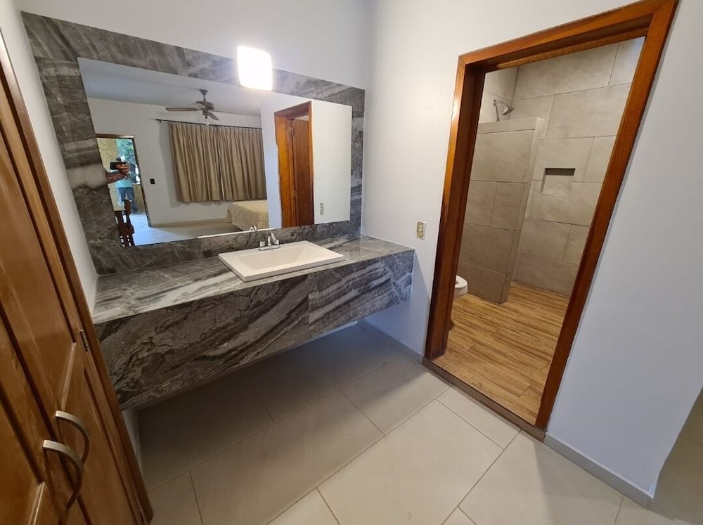 Hotel La Hacienda — Ameca — photo 3