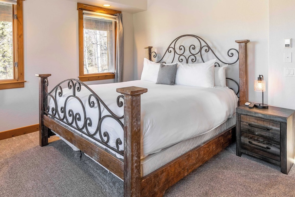 Adams Ranch Retreat by Avantstay Free Shuttle 2 Mountain Village & Telluride Ski Resort - photo 19