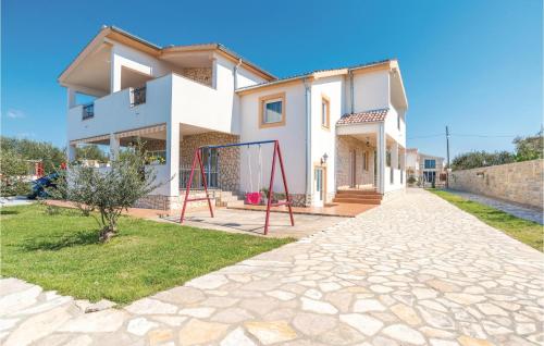 One Bedroom Apartment In Biograd — 4-Star Luxury Hotel in Biograd Na Moru, Croatia