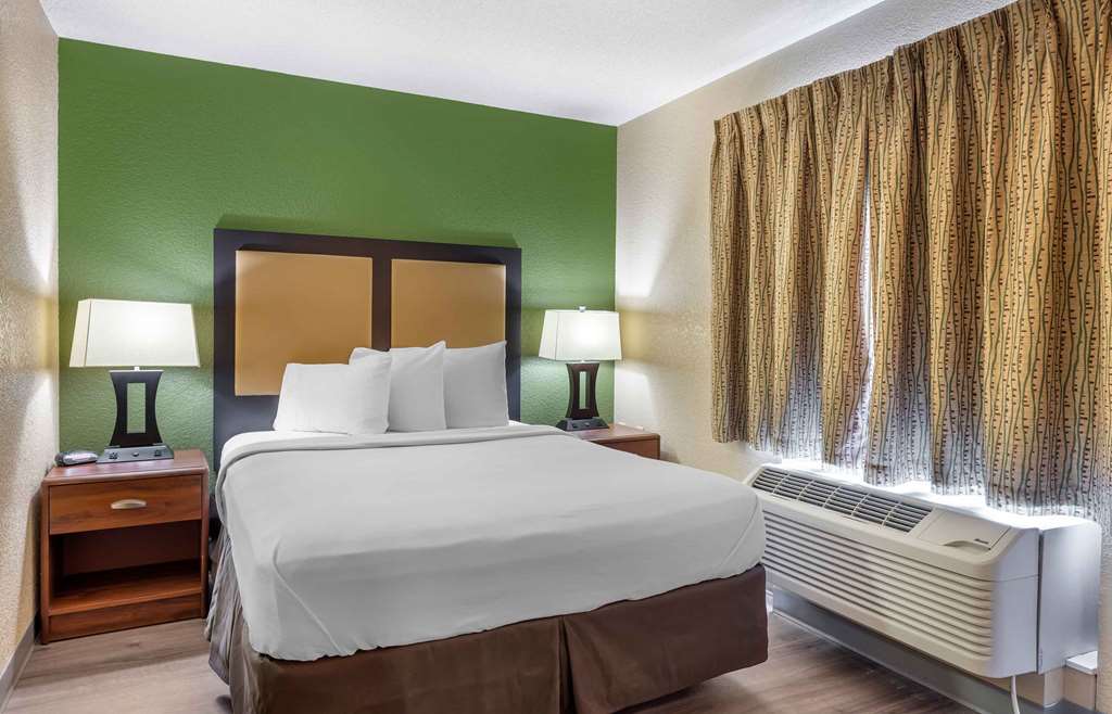 Extended Stay America Suites Wichita East - photo 22