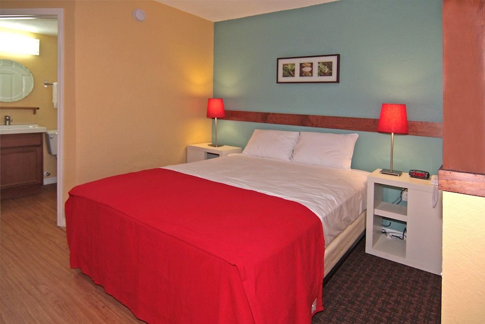 Staymore Extended Studios - last minute hotel in Orlando