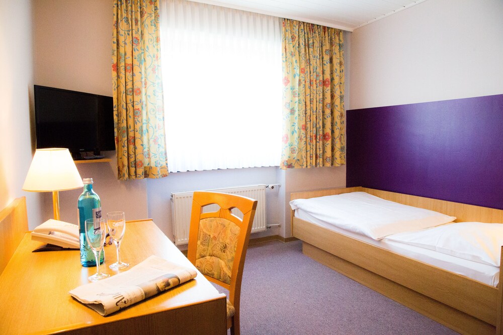 Hotel Herrnbrod & Ständecke — Dreieich — photo 4