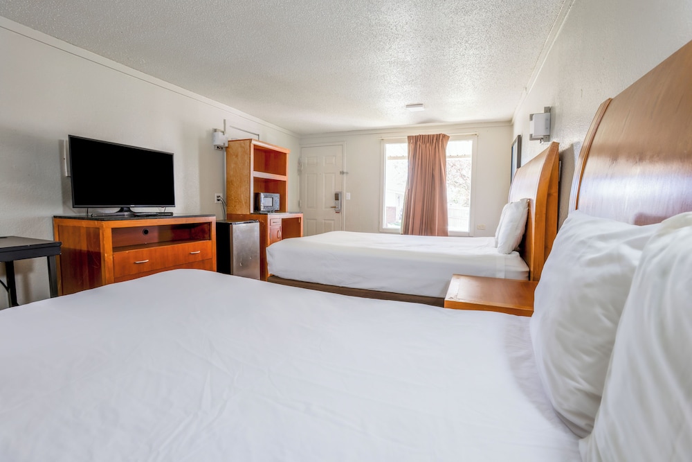 Cozy Garden Inn By OYO Hwy 40 Richmond - photo 31